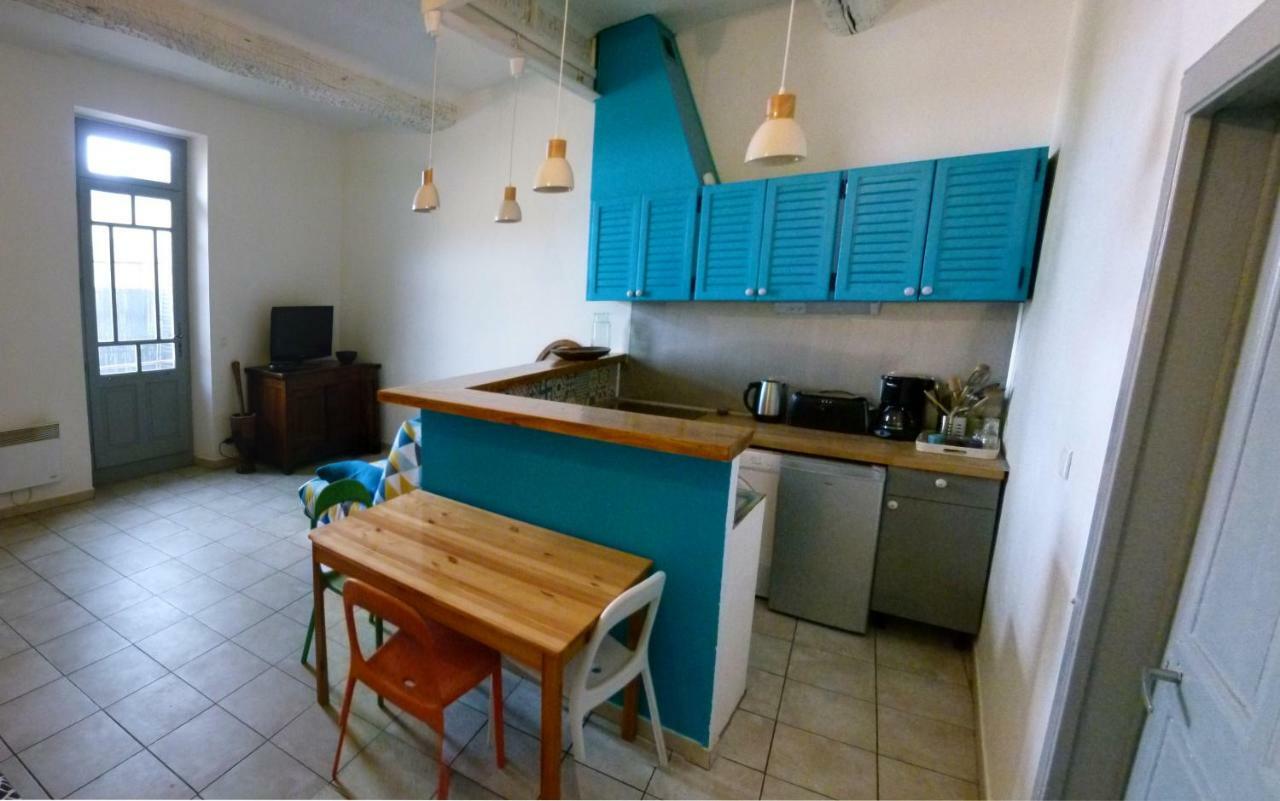 Appartement Au Pied Du Gardon. Remoulins Exteriör bild